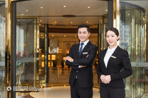 酒店管理服务人员接待形象与餐饮管理规范